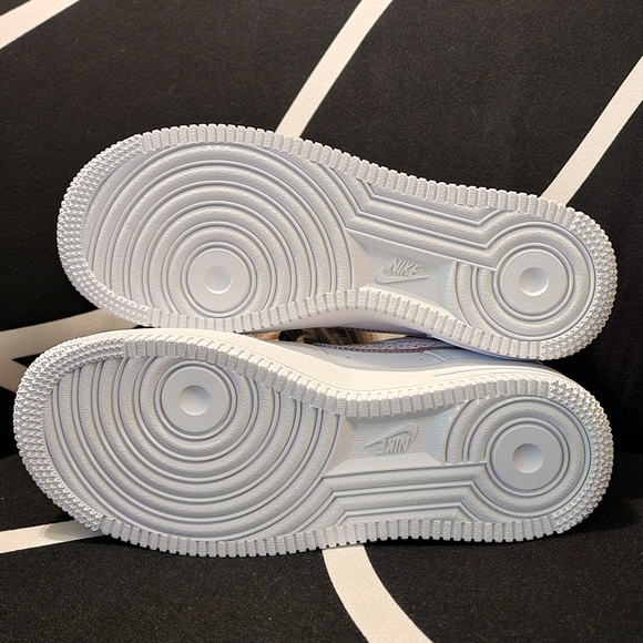 Nike Air Force 1 Low Dragon Fruit Size 6 New - Picture 9 of 16